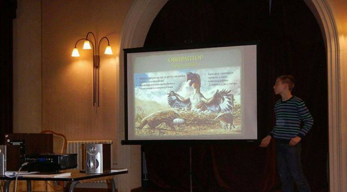 Наш ученик је у Музеју Срема одржао предавање о диносаурусима