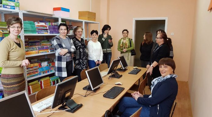 Реновиран кабинет за наставнике