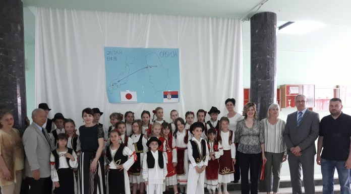 Некадашњи амбасадор Јапана посетио ОШ “Свети Сава”