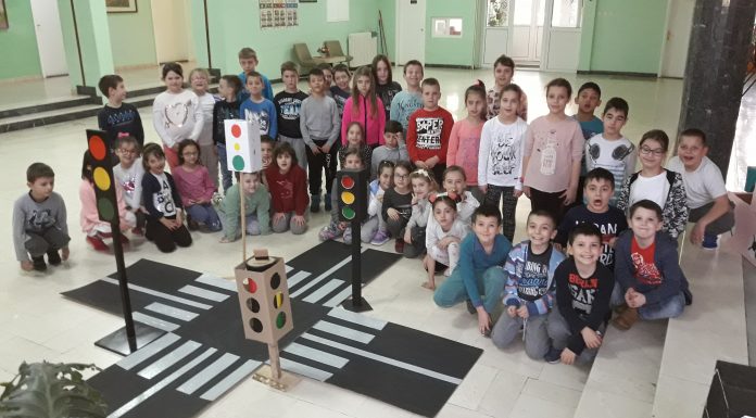 Пројектна настава „Безбедно понашање у саобраћају“