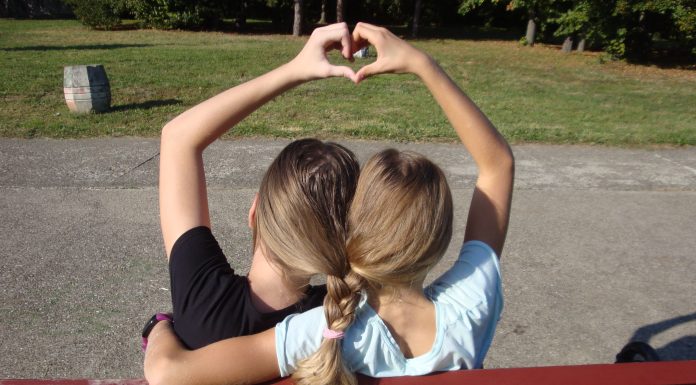 Фото-конкурс “Подељена срећа, два пута је већа”